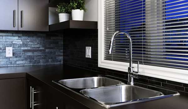 Use Sink with Black Cabinet