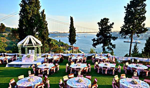 Open-air summer wedding reception